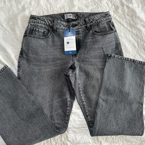 *Brand New w/tags, Cabi, Boyfriend Jeans sz 6